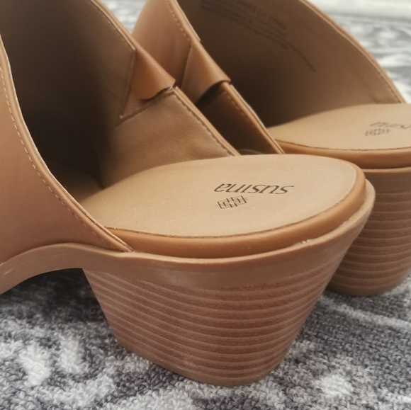 🍁New to the closet🍁NWOT Susina caramel brown pointed toe booties - Picture 3 of 12